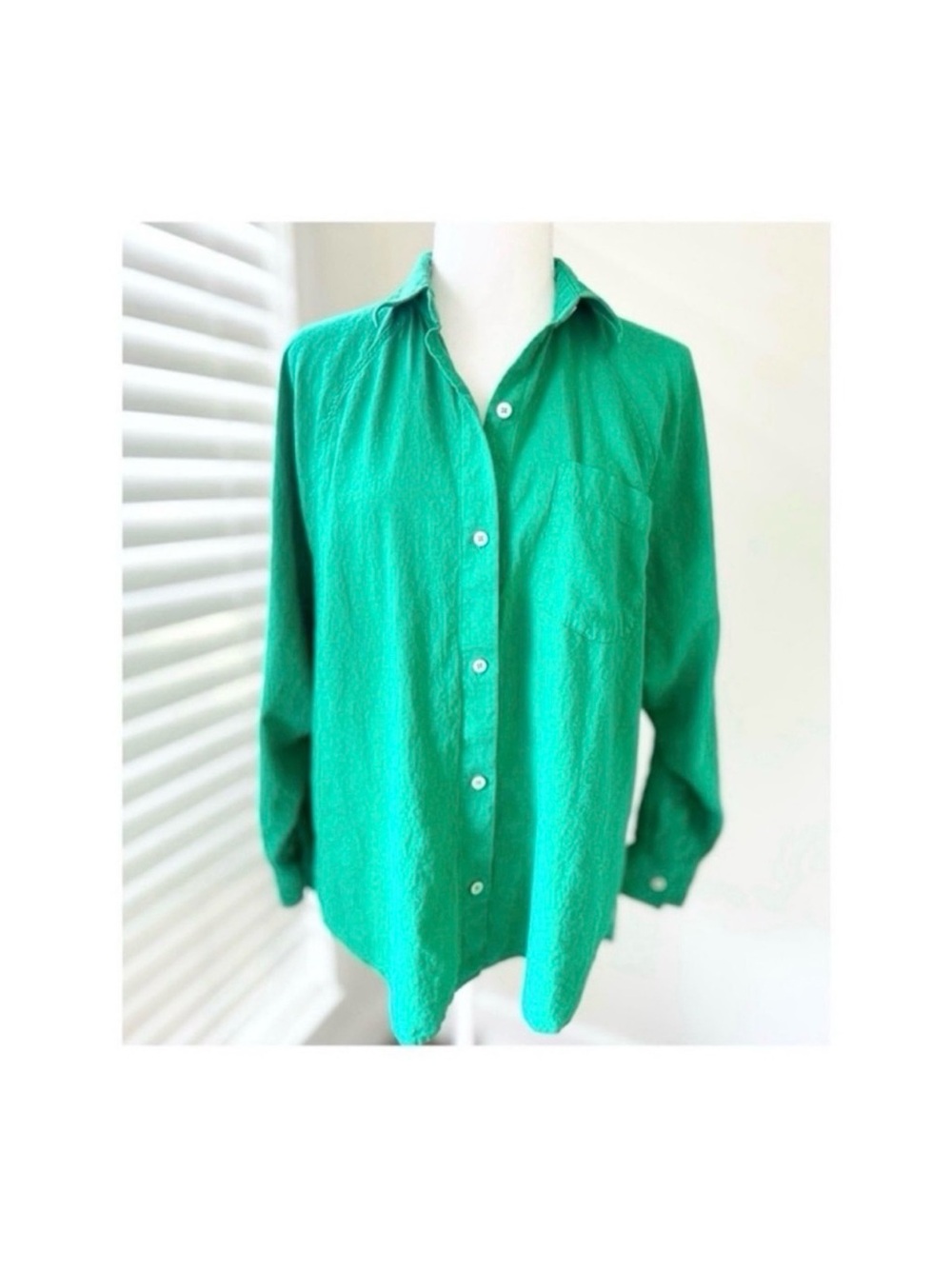 Wilfred Vibrant Emerald Green Button-Down Shirt
